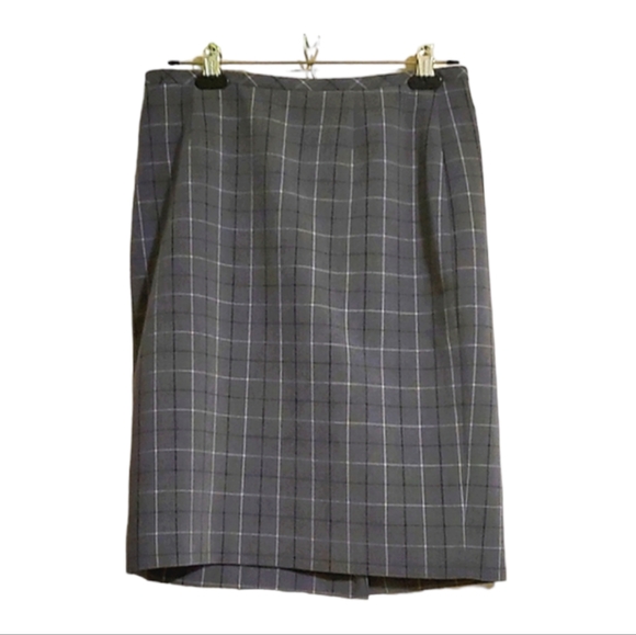 Tommy Hilfiger Gray Plaid Pencil Skirt Nearly New Condition - Picture 2 of 2